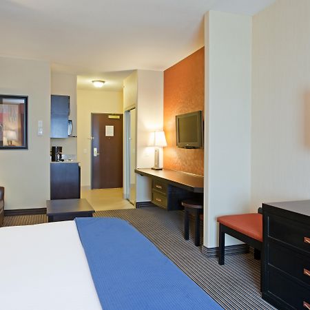 Holiday Inn Express Airport Calgary By Ihg Extérieur photo