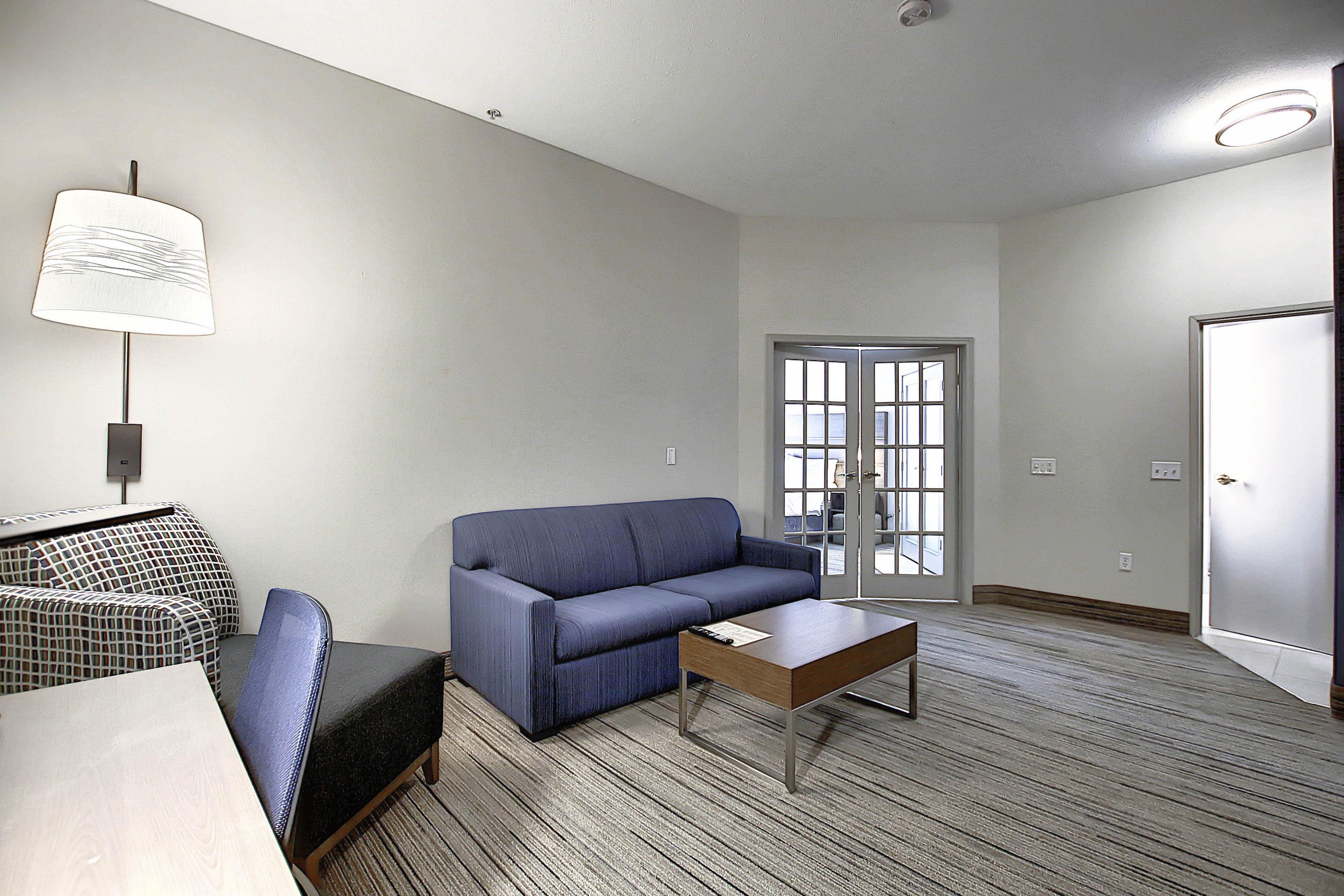Holiday Inn Express Airport Calgary By Ihg Extérieur photo