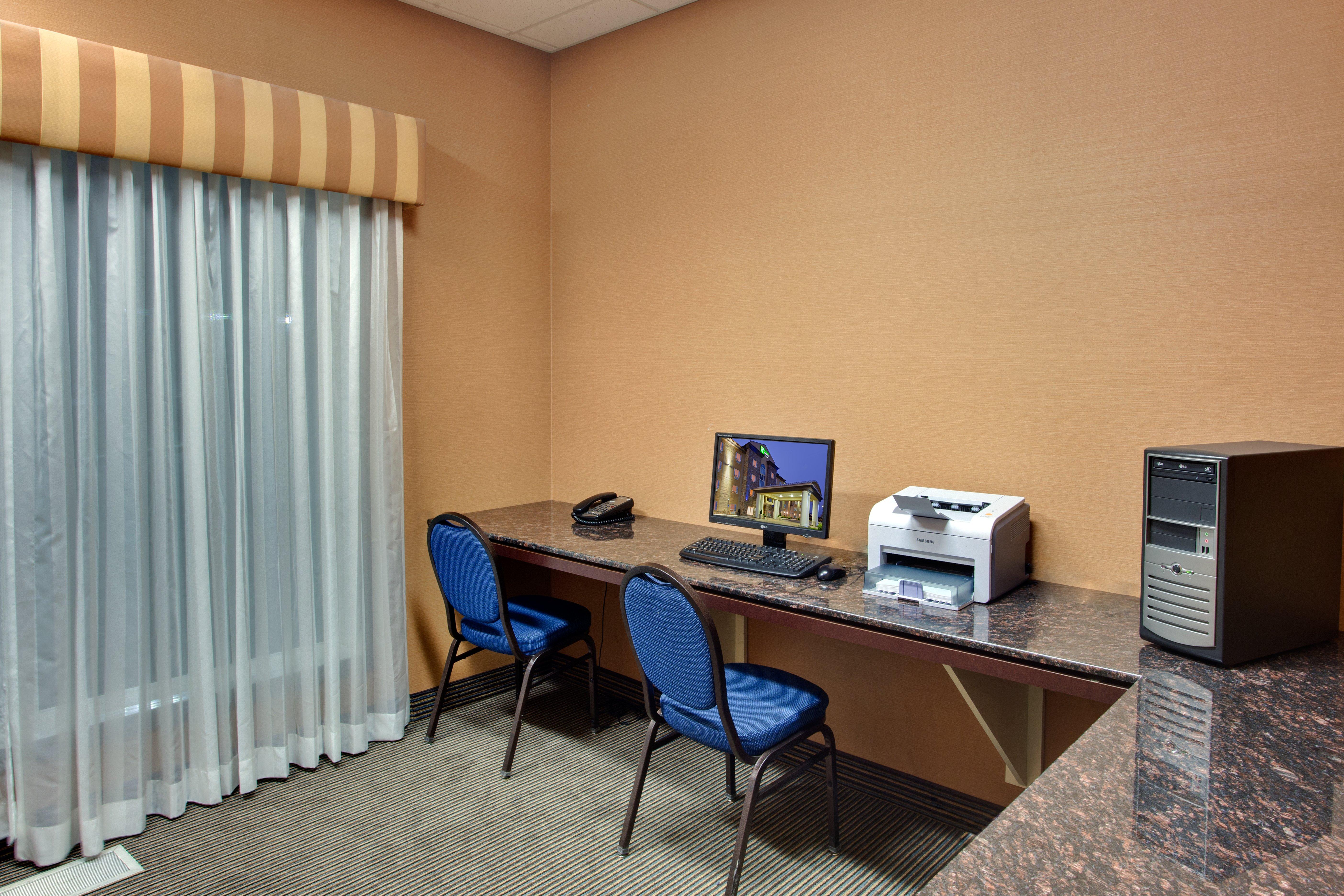 Holiday Inn Express Airport Calgary By Ihg Extérieur photo