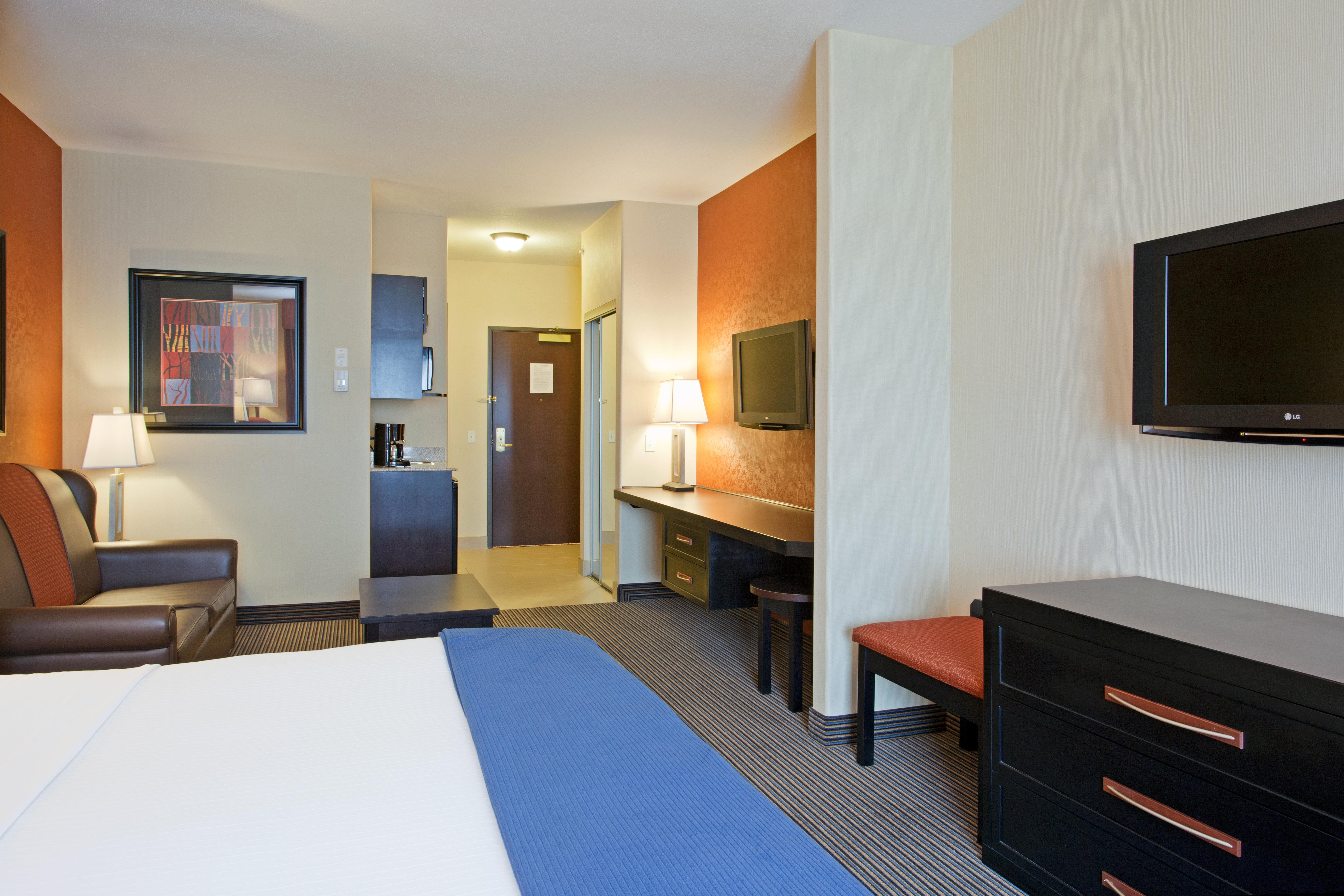 Holiday Inn Express Airport Calgary By Ihg Extérieur photo