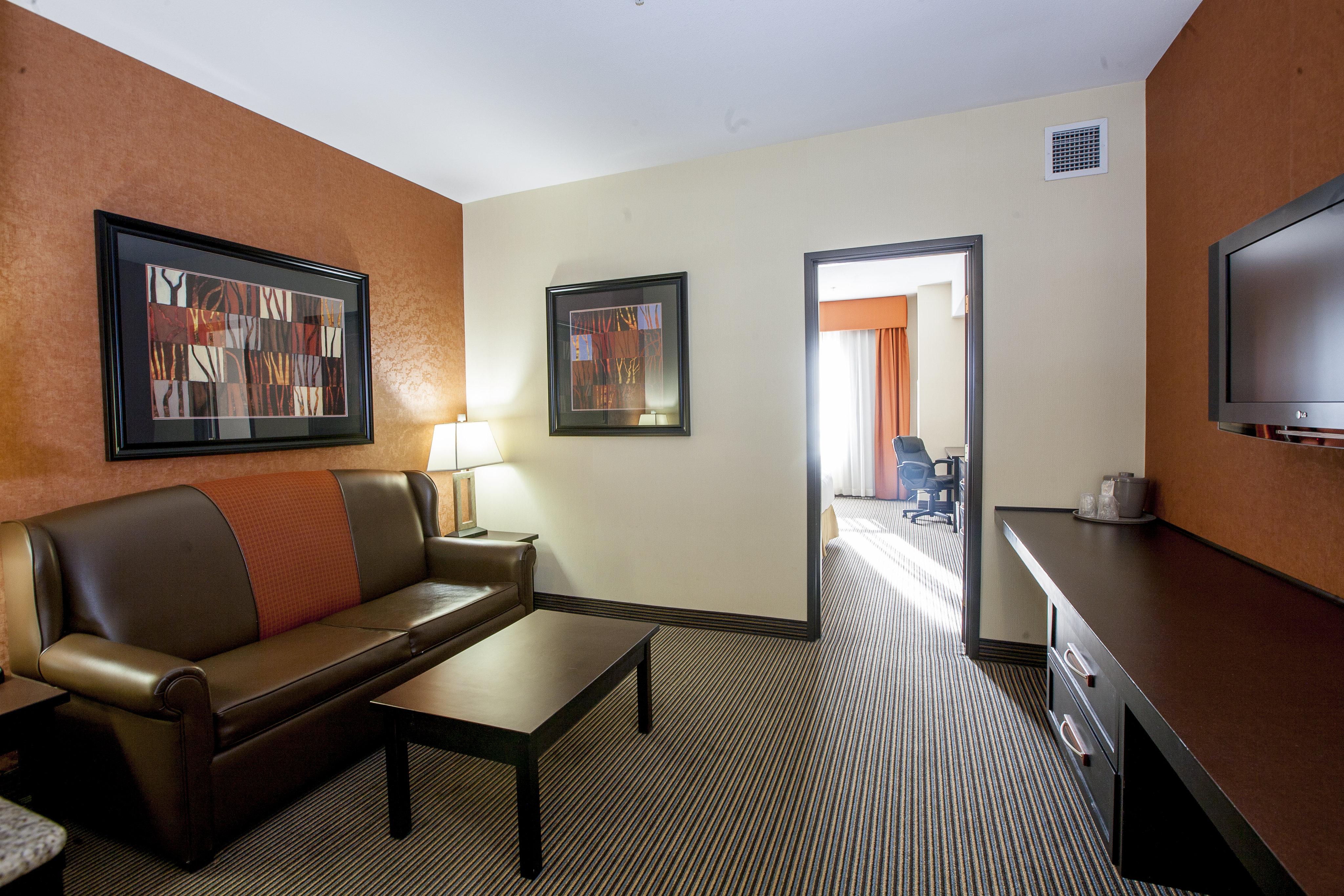 Holiday Inn Express Airport Calgary By Ihg Extérieur photo