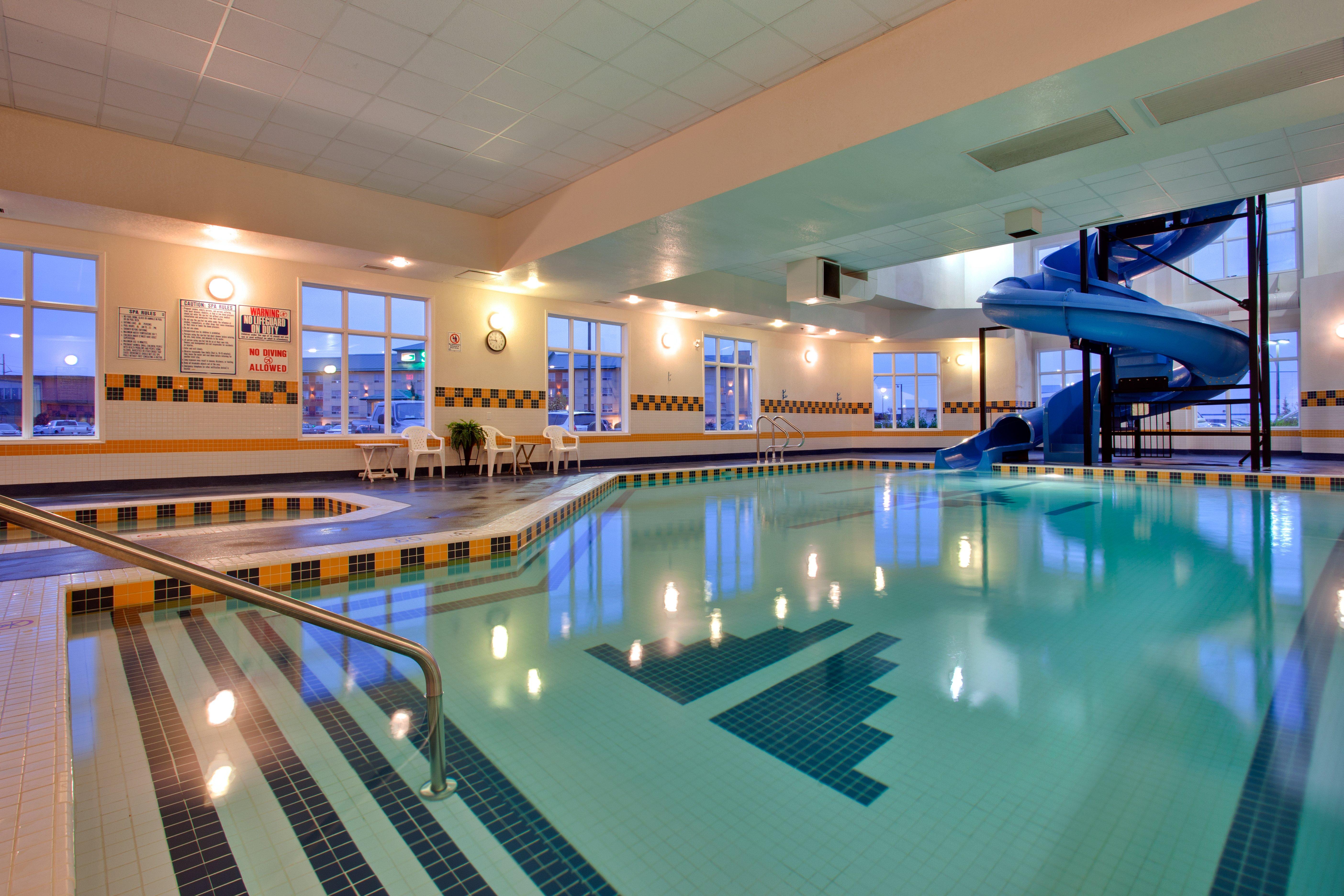 Holiday Inn Express Airport Calgary By Ihg Extérieur photo